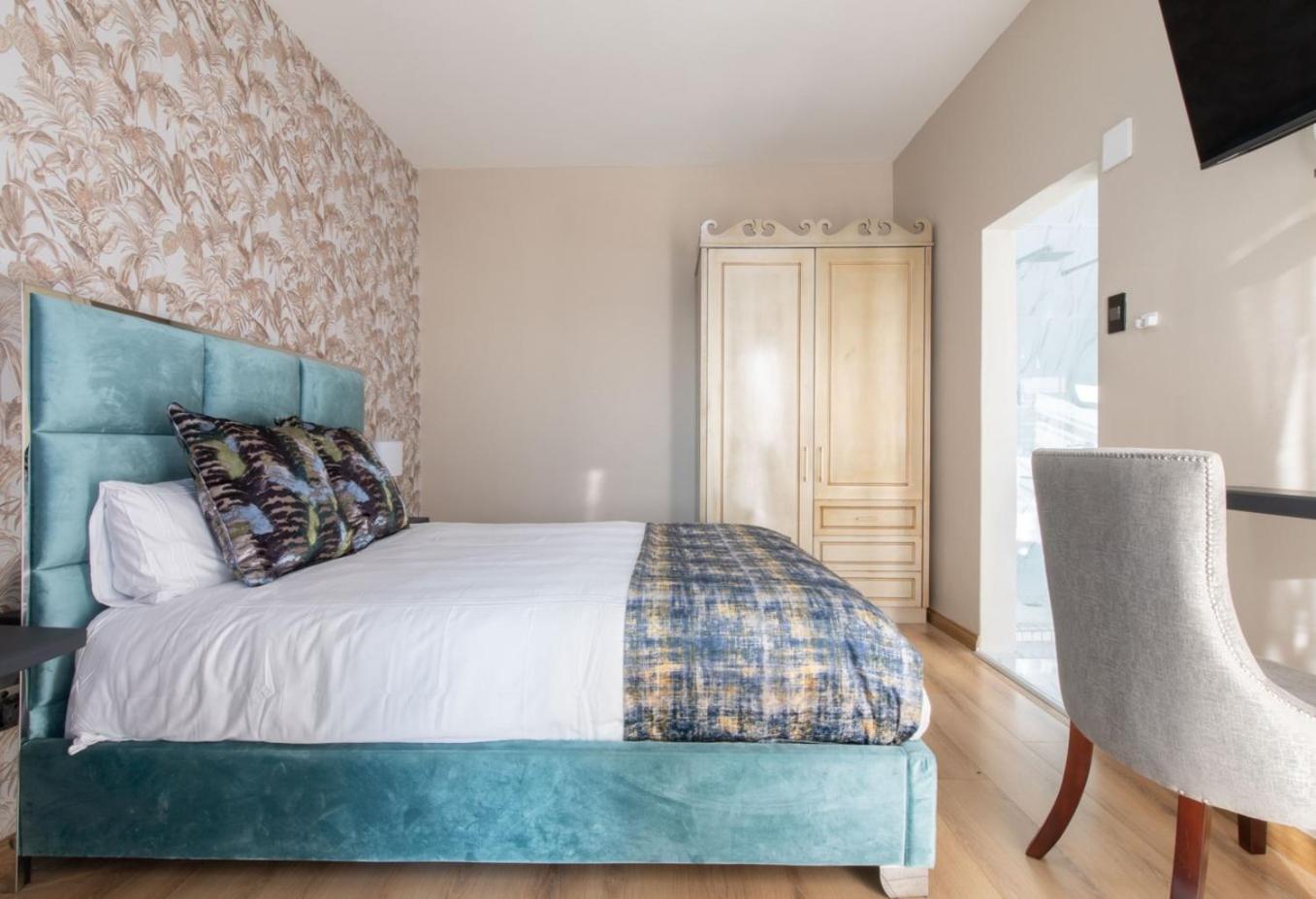 פורט אליזבת' Dolphin Bay Boutique Hotel And Spa מראה חיצוני תמונה