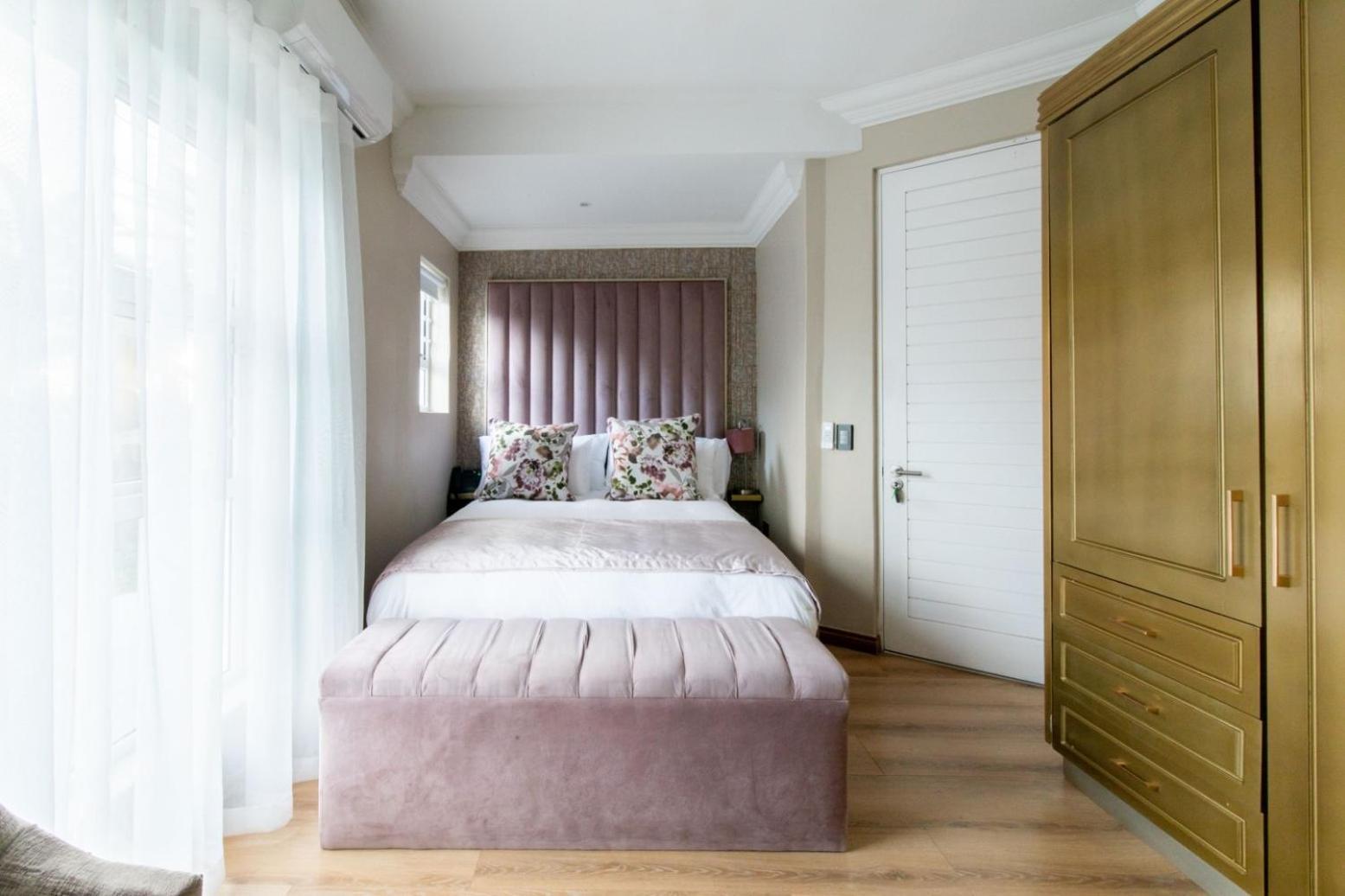 פורט אליזבת' Dolphin Bay Boutique Hotel And Spa מראה חיצוני תמונה