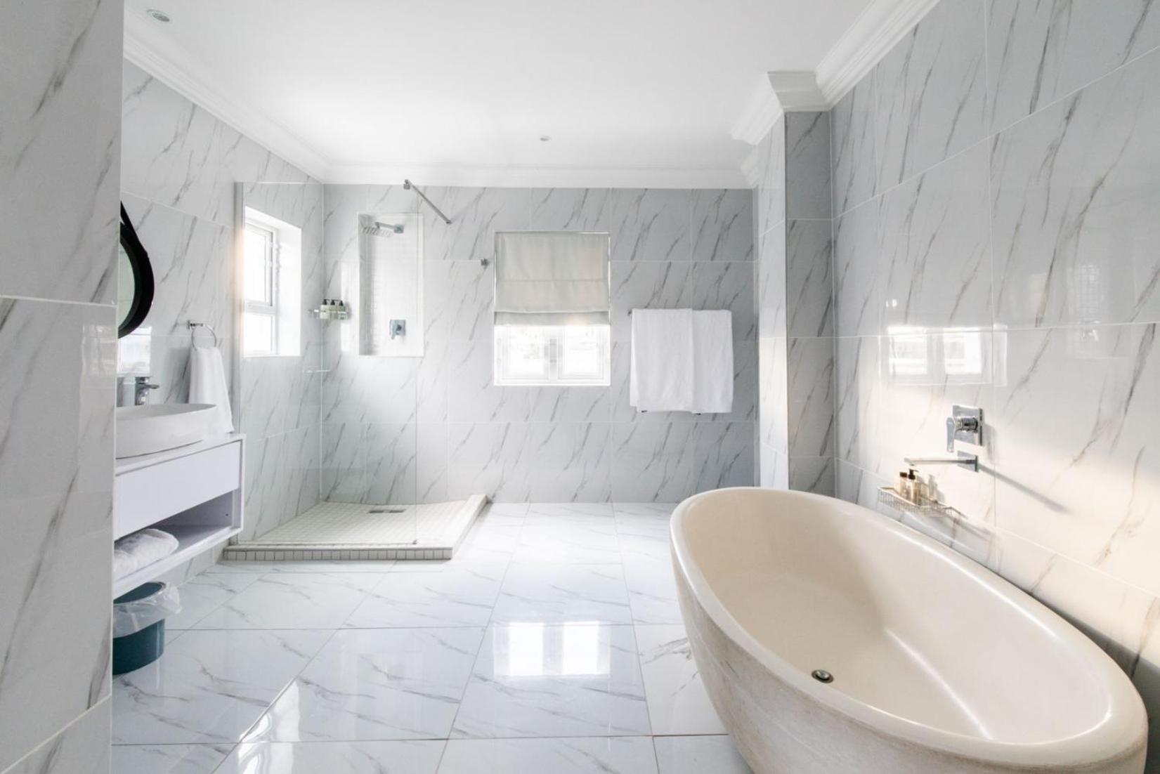 פורט אליזבת' Dolphin Bay Boutique Hotel And Spa מראה חיצוני תמונה